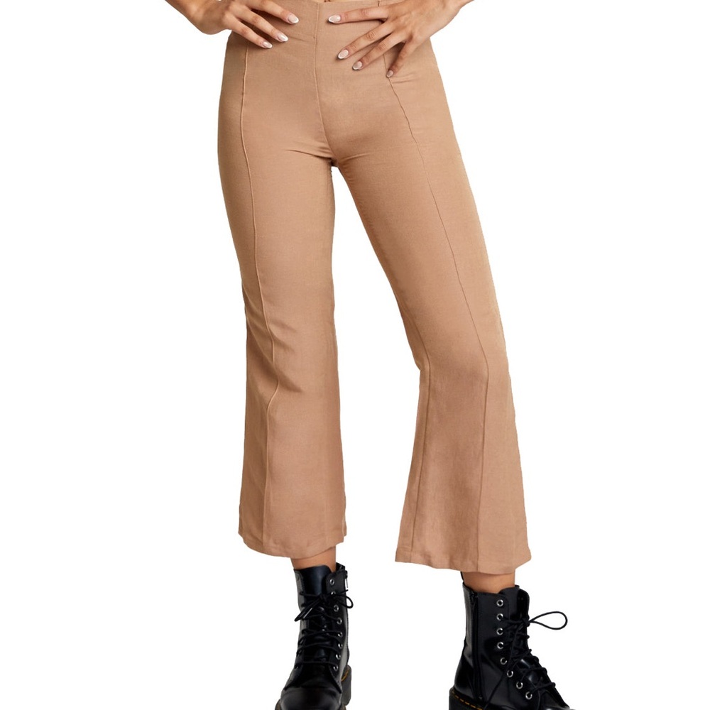 NWT RVCA Tan Cropped Pants in Size 26